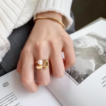 2021 Nereguliarus Metalo Blizgesys Golden Žiedlapių Perlų Žiedas Retro Mados Elegantiškas Temperamentas Rodomojo Piršto Žiedą, Moterims, Papuošalai Šalis