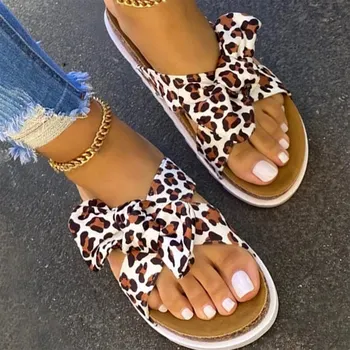 2021 Vasaros Naują Stilių Plokščiadugnis Ponios Skaidres Didelio Dydžio Paplūdimio Išorinis Lankas Šlepetės Moterų Kryžiaus Leopardo Spalvos Sandalai Dropship