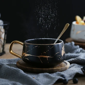 300ml Prabangus matinis keramikos, marmuro arbatos, kavos Puodeliai ir su mediena Lėkštutes juodos ir baltos aukso apdaila keraminiai puodeliai
