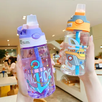 Darželio geriamojo taurės šiaudų taurės kūrybos berniukas plastikinio butelio mielas nešiojamų animacinių filmų vaikams