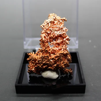 GERIAUSIAI! Retųjų Gamtos vario mineralinių egzempliorių Akmenys ir kristalai crystal Healing iš kinijos nemokamas pristatymas dėžutės dydis 5.2 cm