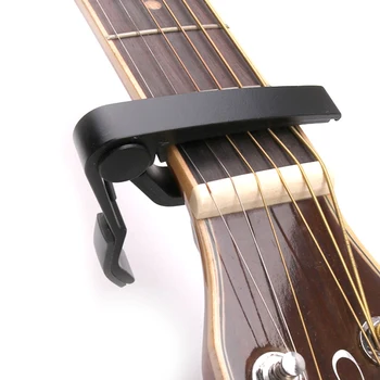 Gitara/Ukulėle Įrankių Rinkinys 10vnt Minkštas Veltinis Ukulėle Kirtikliai(Atsitiktinė Spalva) 3 šaukšteliai String(4pcs/Set) 1pc Clip-on Capo 1pc String Vijurkas