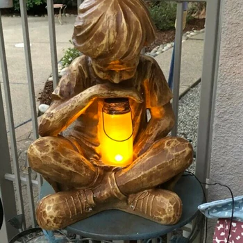 Keliaudami Dievo Berniukas-Statula Velykų Sodo Puošmena Dervos Ornamentu su LED Light Saulės Energijos XKW