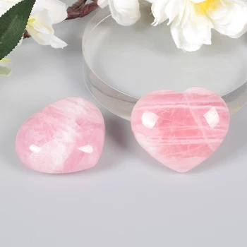 Natūralus Rožių Kvarco Širdelės Formos Crystal Palm Akmens Raižyti Meilės Gydymo Brangakmenių amatų Vestuvių Dekoro mini ornamentu
