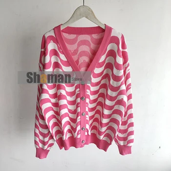 Prabangos dizaineris 2021 m. pavasarį naujų firminių mados ilgomis rankovėmis rožinis megztinis moterims laišką logoed mygtukai megzti megztinis susagstomi megztiniai