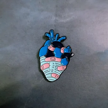 Rausvos Juostos pagalba remontas Mėlyna Broken heart Smeigtukai medicinos Sagės Animacinių filmų Anatomija Atvartas emalio Pin Ženklelis Marškinėliai Maišelį Moterų ir Vyrų Papuošalai