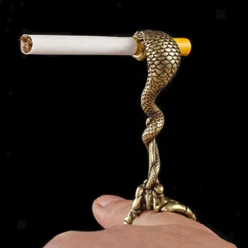 Rūkalius Piršto Stovo Žiedas Vertus Cigarečių Savininko Įrašą Metalo Nesėkmę Aukso Gyvatė Rūkymo Reikmenys Užsiėmę Žmonės