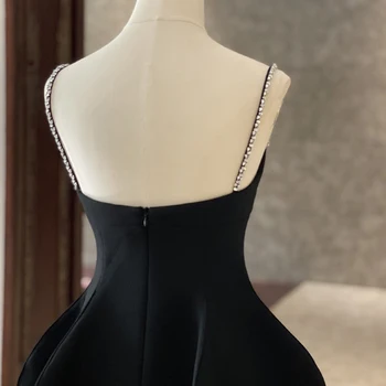 TWOTWINSTYLE Sexy Juoda Kratinys Diržas Suknelė Moterims Aikštėje Apykaklės, Rankovių Aukštos Juosmens Mini Suknelės Moterų Mados Naujų 2021